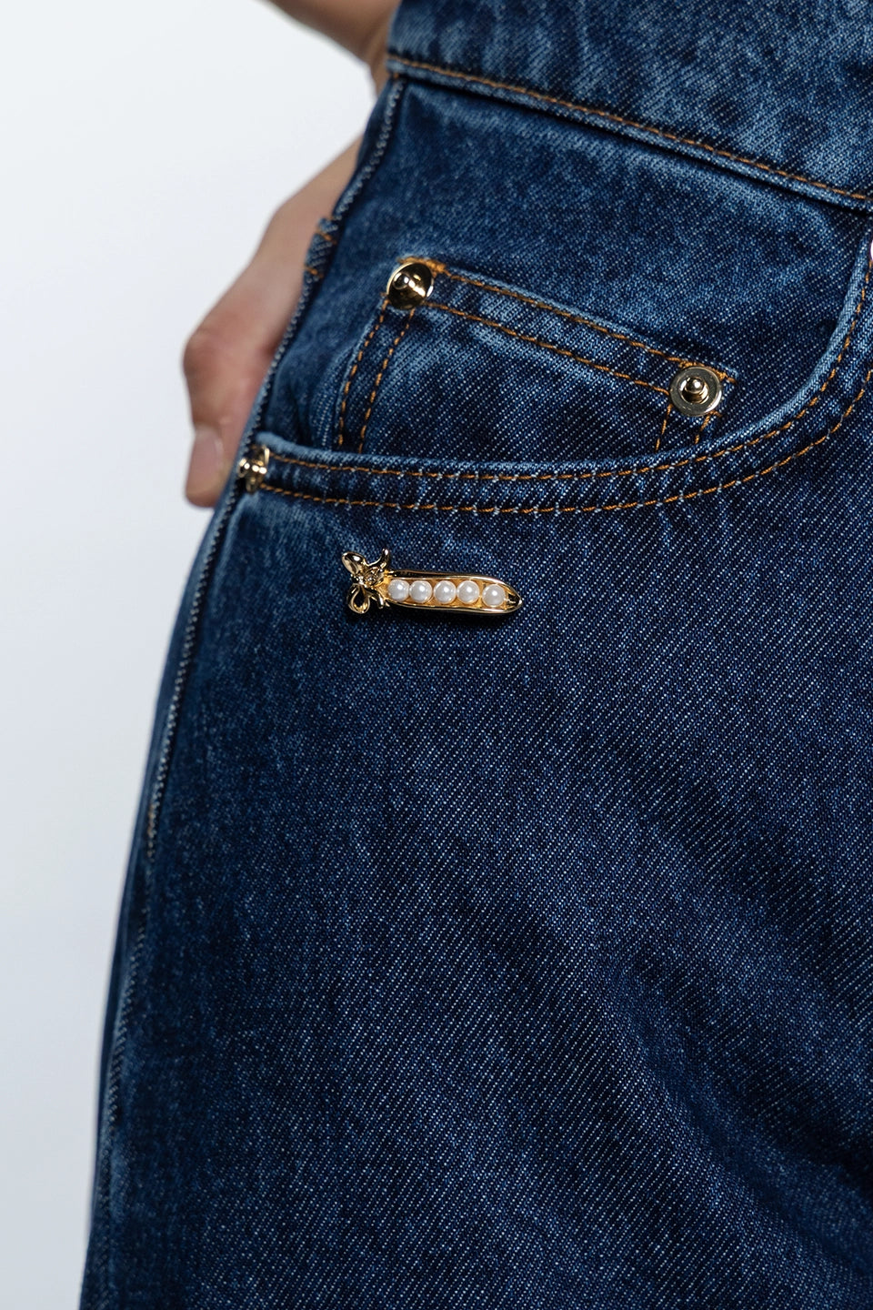 Designer Denim Women pants, shop online with free delivery in UAE. Product gallery 5