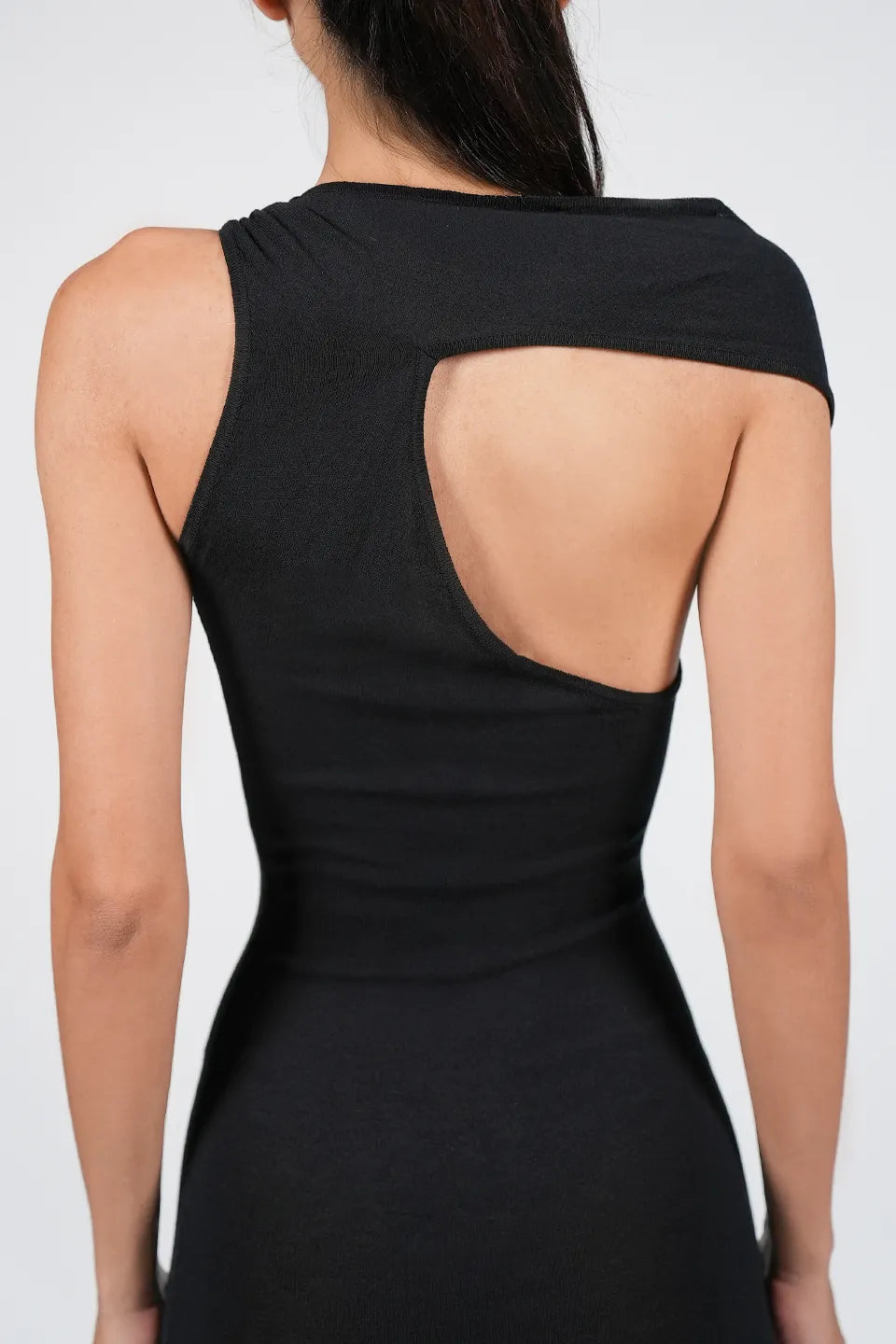 Designer Black Maxi dresses, shop online with free delivery in UAE. Product gallery 5