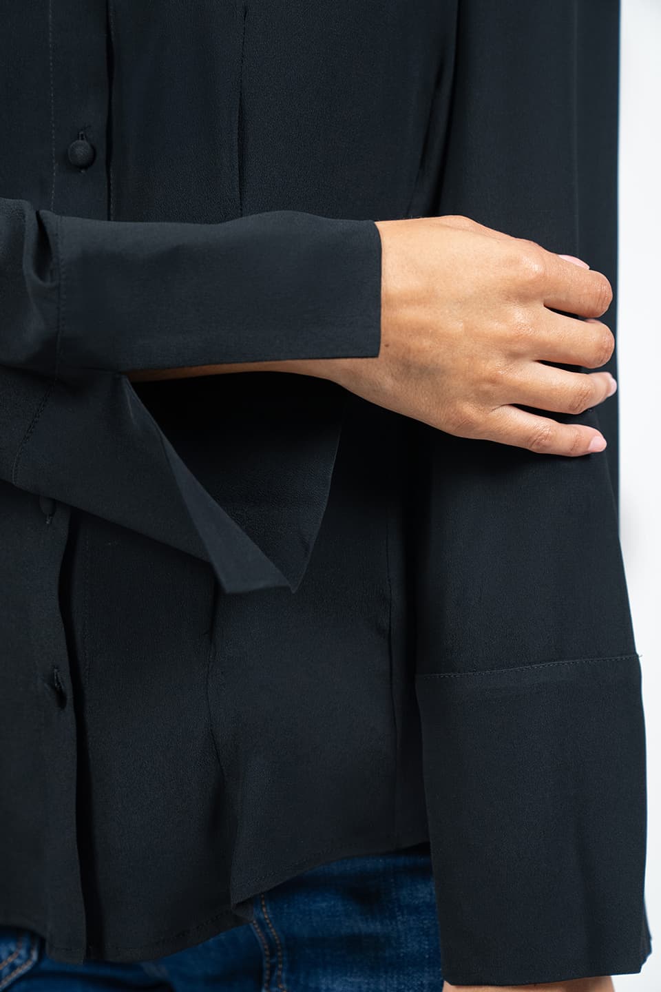 Designer Black Women long sleeve, shop online with free delivery in UAE. Product gallery 4