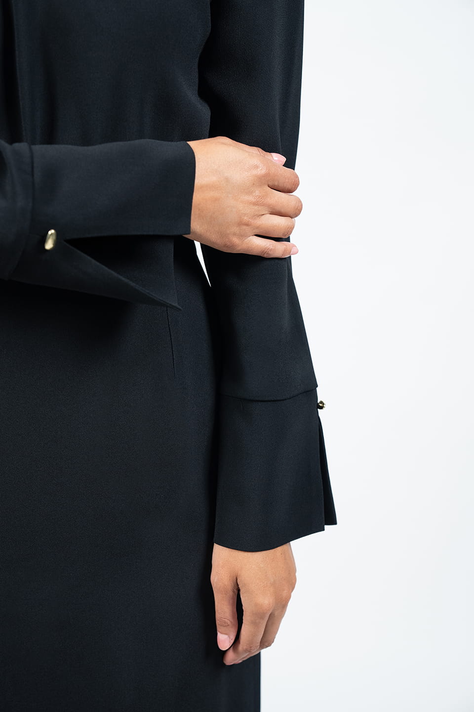Designer Black Midi dresses, shop online with free delivery in UAE. Product gallery 6