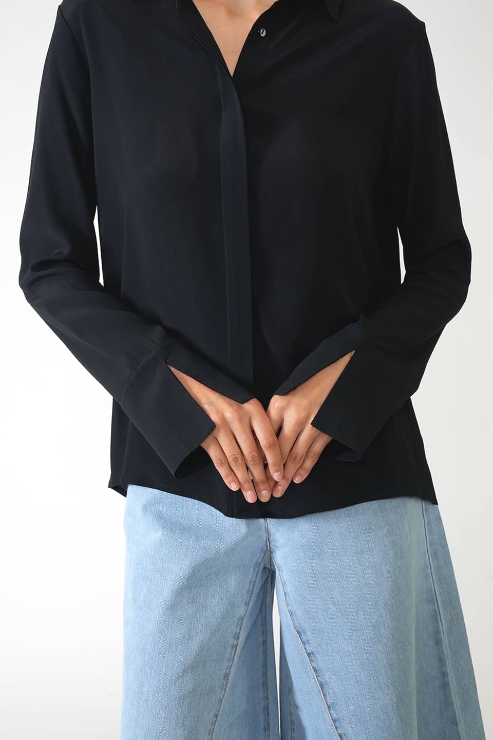 Designer Black Women long sleeve, shop online with free delivery in Dubai. Product gallery 3