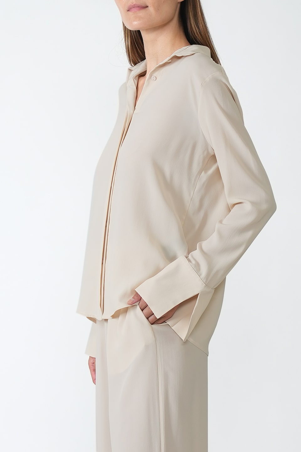 Designer Ivory Women long sleeve, shop online with free delivery in Dubai. Product gallery 3
