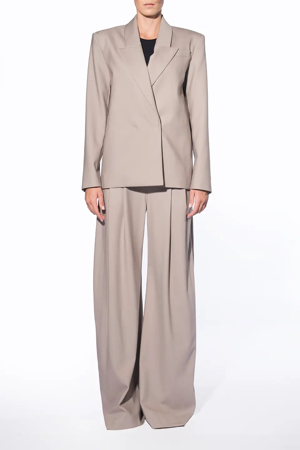 Shop online trendy Grey Women pants from Alessandro Vigilante Fashion designer. Product gallery 1