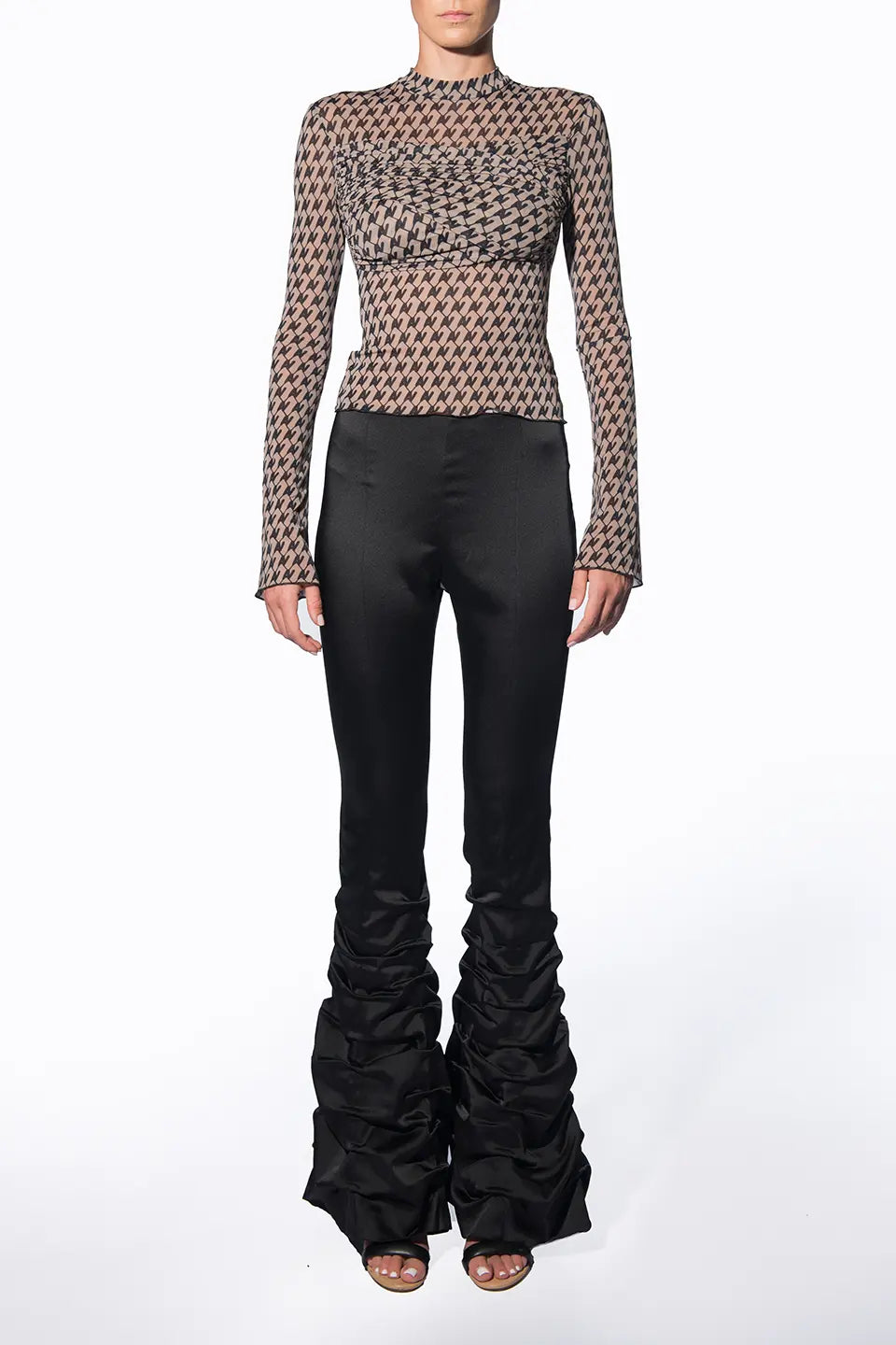 Shop online trendy Black Women pants from Avavav Fashion designer. Product gallery 1