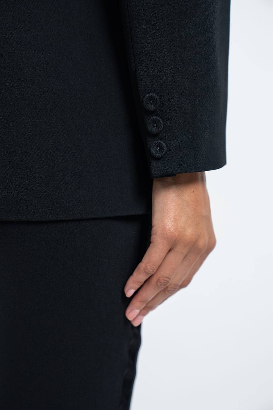 Designer Black Women blazers, shop online with free delivery in UAE. Product gallery 6