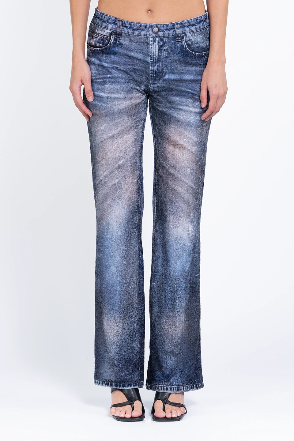 Shop online trendy Blue Women pants from Avavav Fashion designer. Product gallery 1