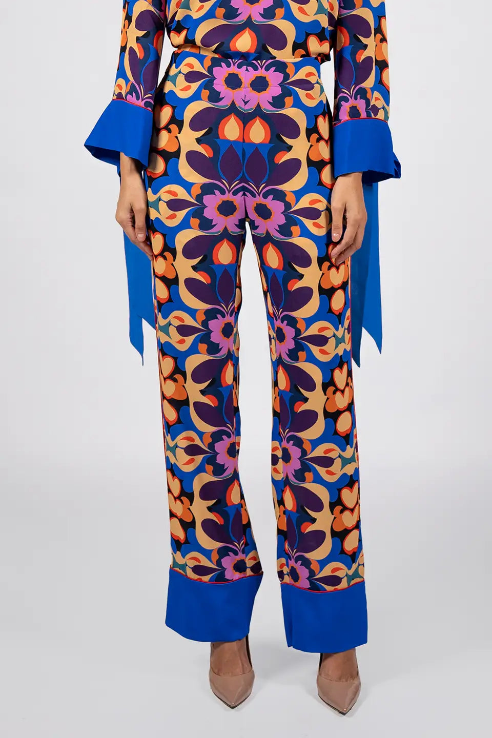 Shop online trendy Blue Women pants from Borgo de Nor Fashion designer. Product gallery 1