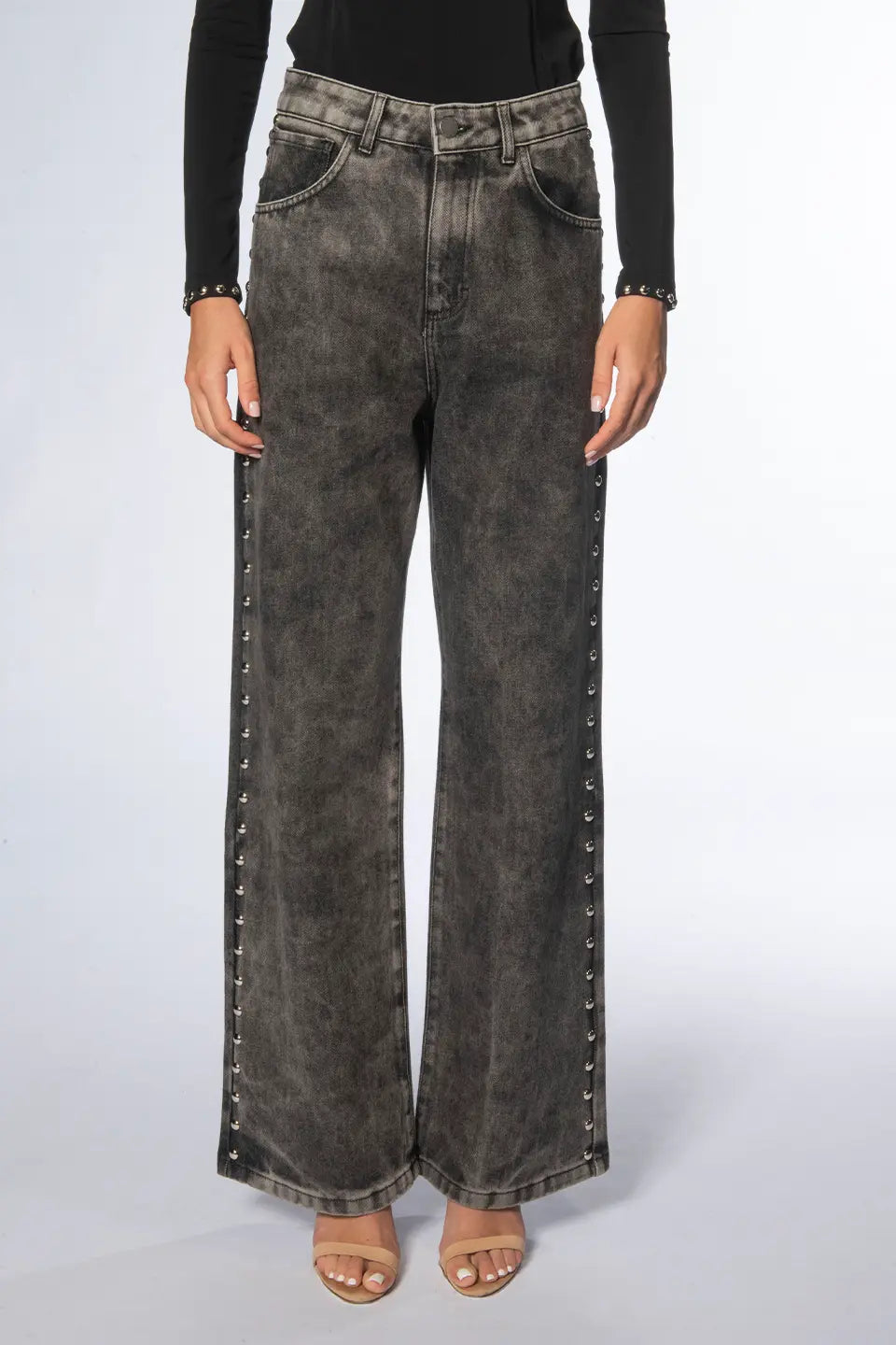 Shop online trendy Black Women pants from Federica Tosi Fashion designer. Product gallery 1