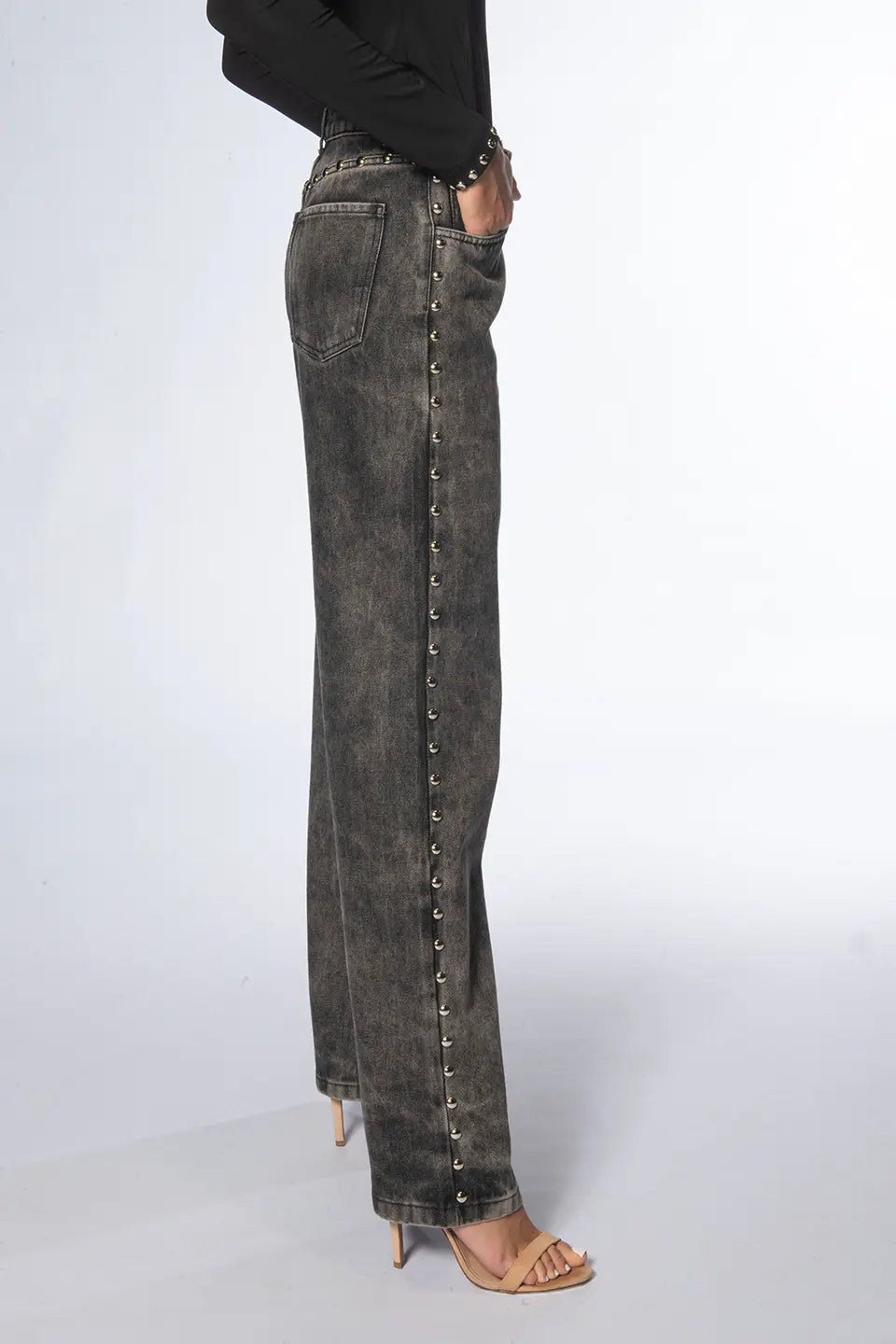 Designer Black Women pants, shop online with free delivery in UAE. Product gallery 6