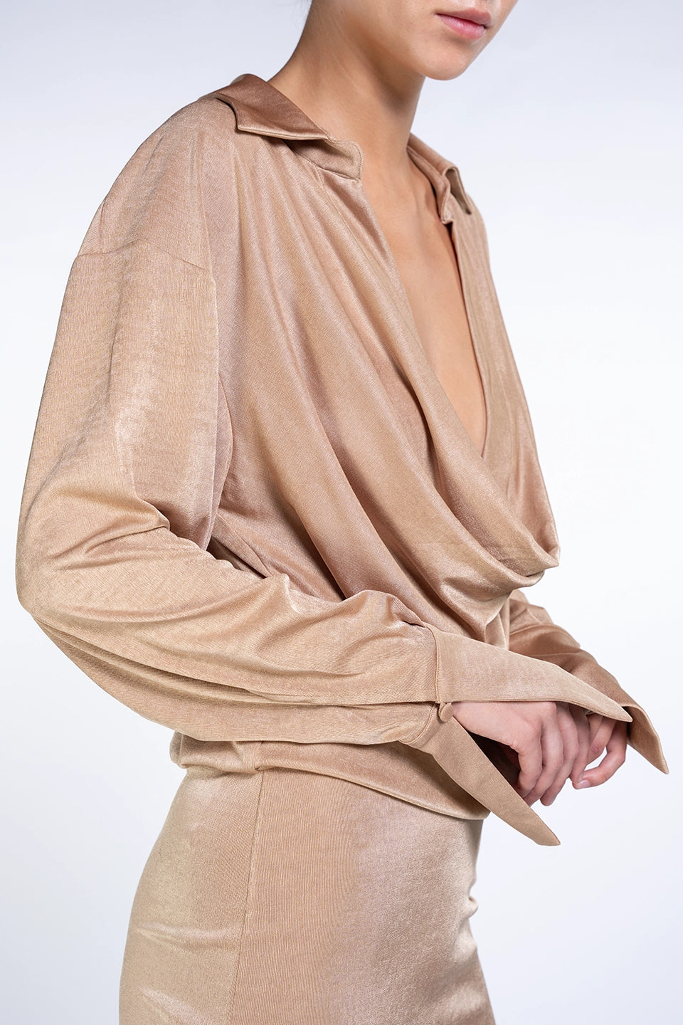 Designer Gold Mini dresses, shop online with free delivery in UAE. Product gallery 4