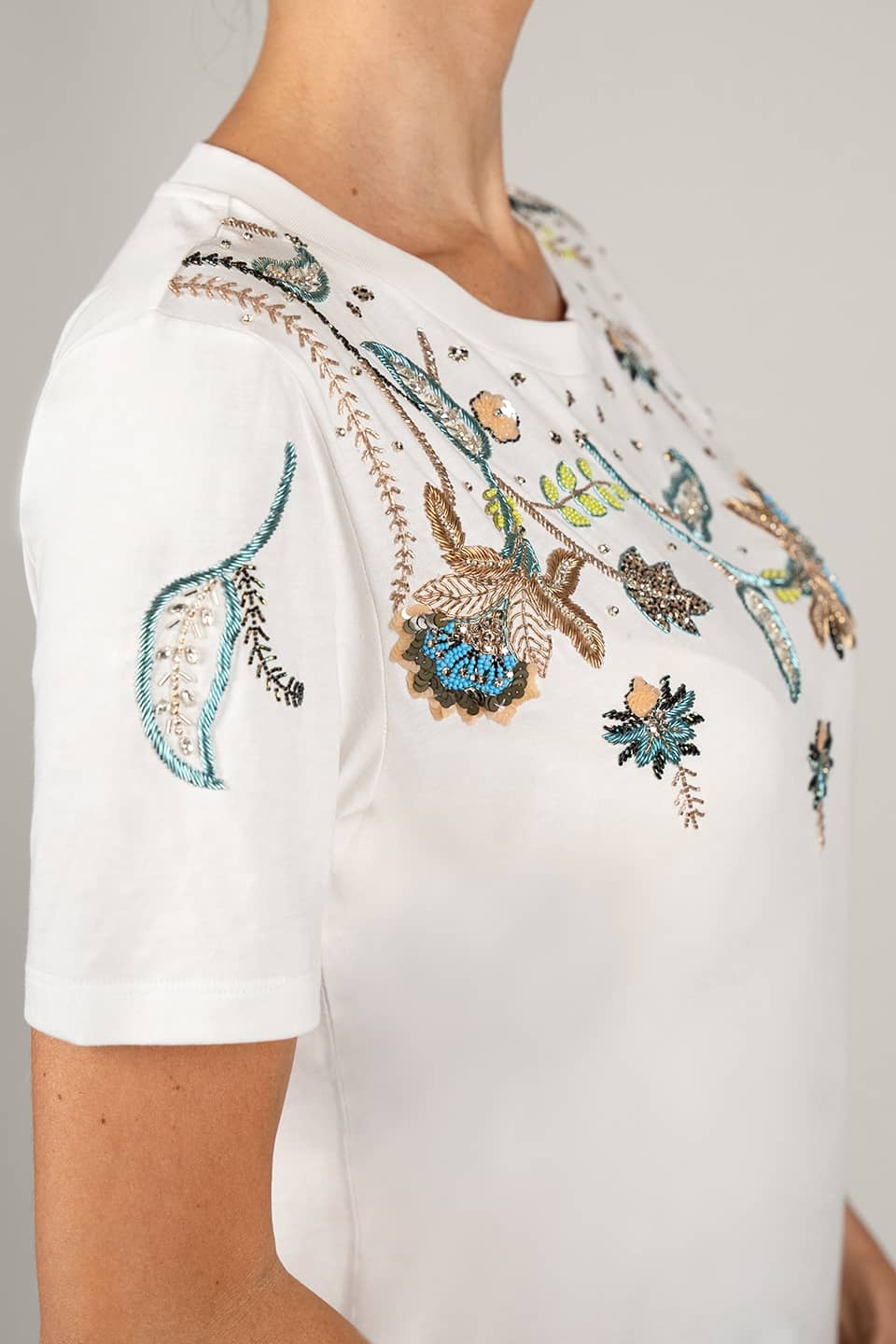 Designer White T-shirt, shop online with free delivery in UAE. Product gallery 7