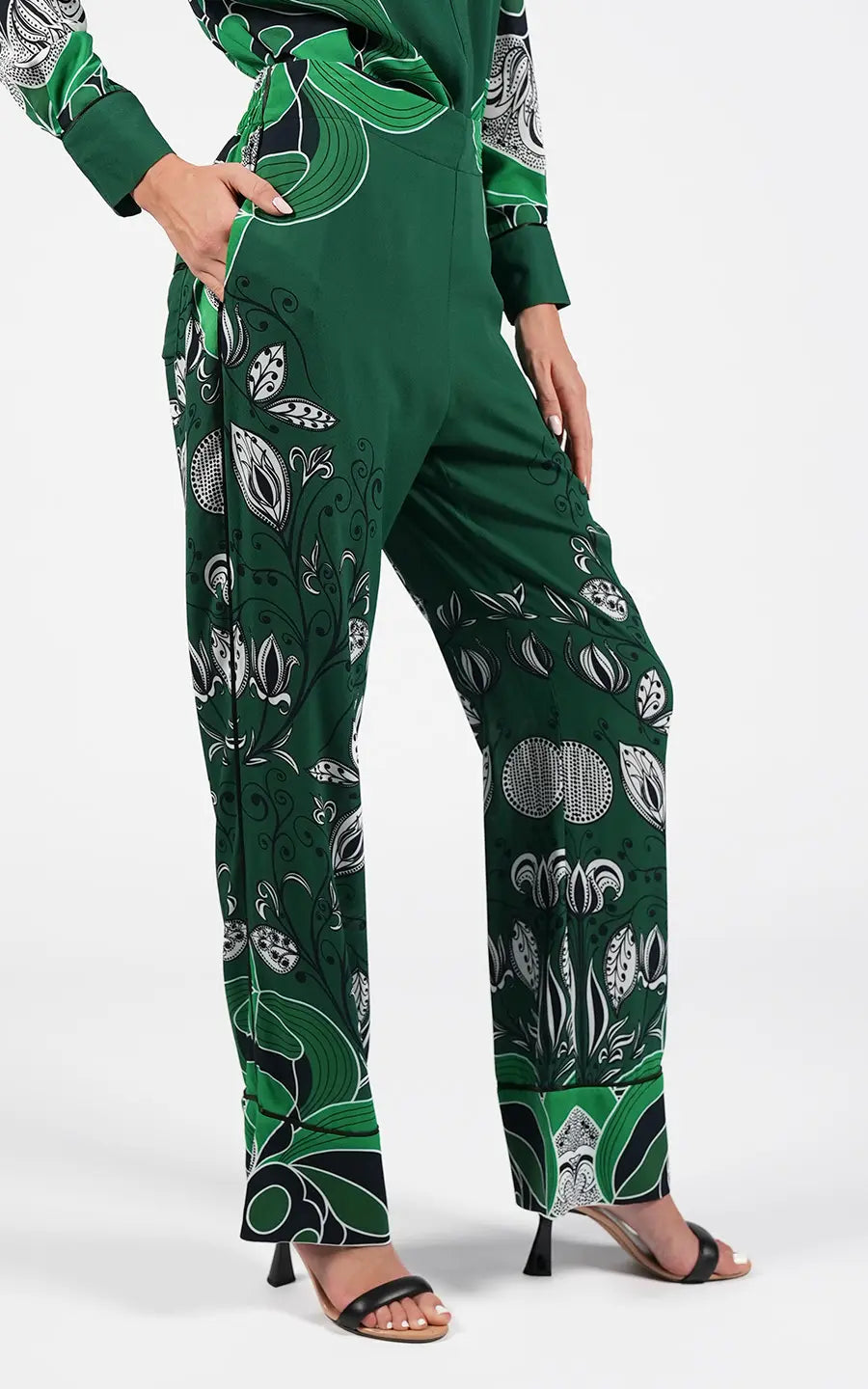 Designer Green Women pants, shop online with free delivery in Dubai. Product gallery 3