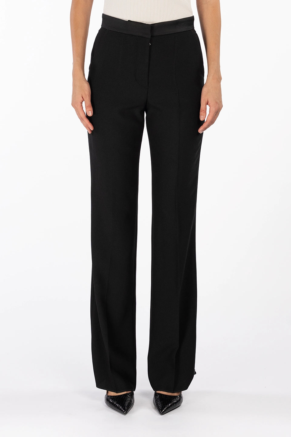 Shop online trendy Black Women pants from Vivetta Fashion designer. Product gallery 1