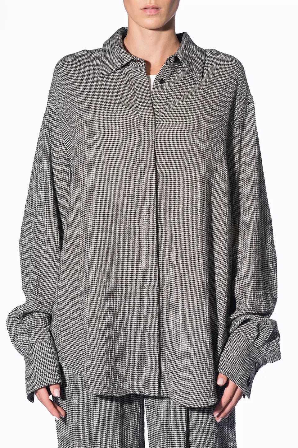 Shop online trendy Grey Women long sleeve from Alessandro Vigilante Fashion designer. Product gallery 1