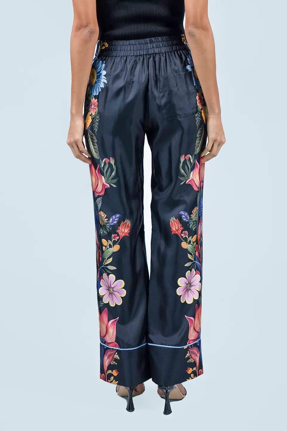 Designer Black Women pants, shop online with free delivery in Dubai. Product gallery 3