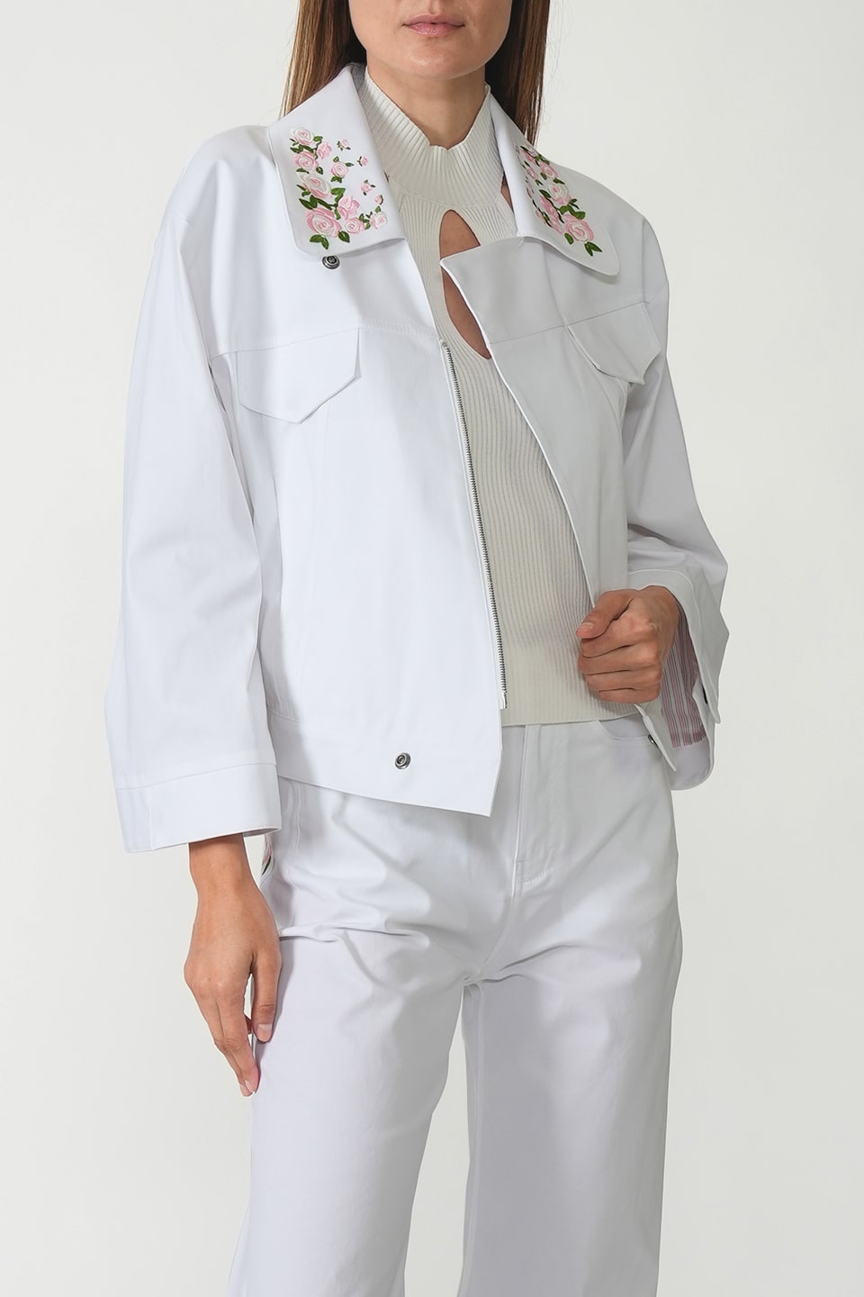 Designer White Women blazers, shop online with free delivery in UAE. Product gallery 2