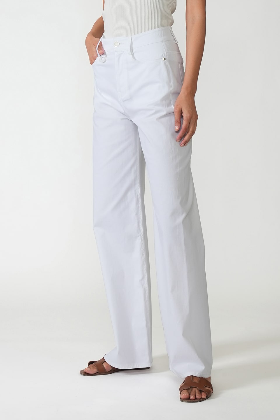 Designer White Women pants, shop online with free delivery in UAE. Product gallery 2